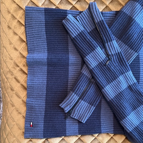 Tommy Hilfiger Women’s Navy and lighter blue quarter Zip Sweater - Picture 6 of 6